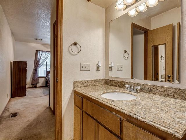 2102 Oak Forest Drive, Norman, OK 73071