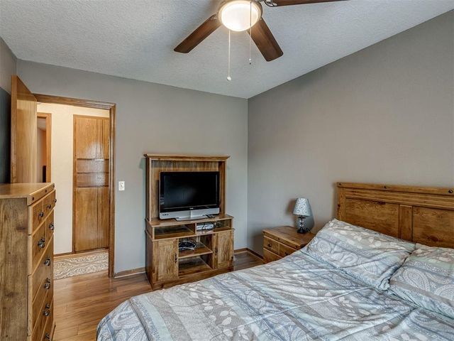 2102 Oak Forest Drive, Norman, OK 73071