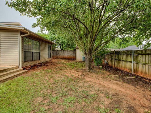 2102 Oak Forest Drive, Norman, OK 73071
