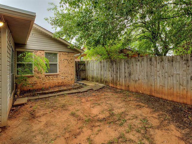 2102 Oak Forest Drive, Norman, OK 73071