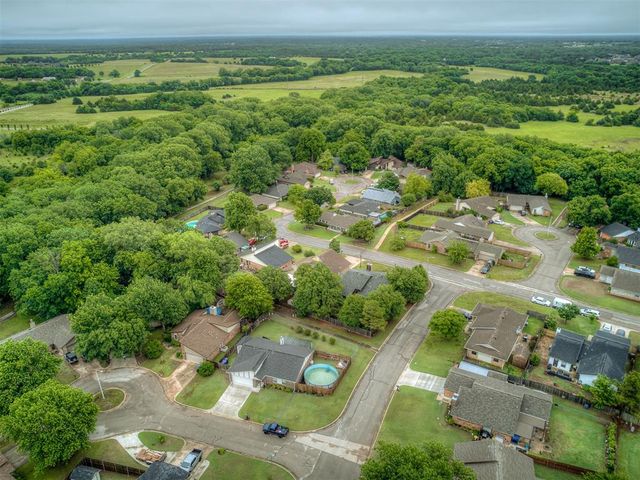 2102 Oak Forest Drive, Norman, OK 73071