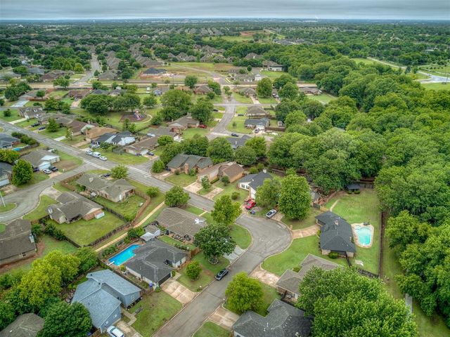 2102 Oak Forest Drive, Norman, OK 73071