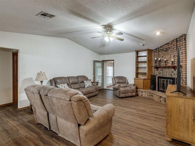 2102 Oak Forest Drive, Norman, OK 73071