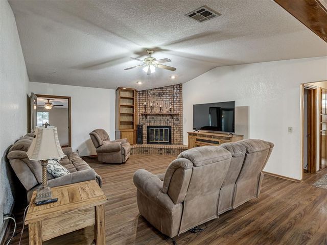 2102 Oak Forest Drive, Norman, OK 73071