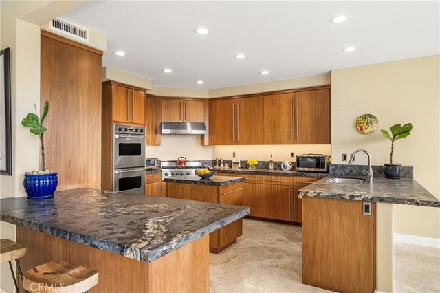 27 Seabrook 73, Newport Beach, CA 92660