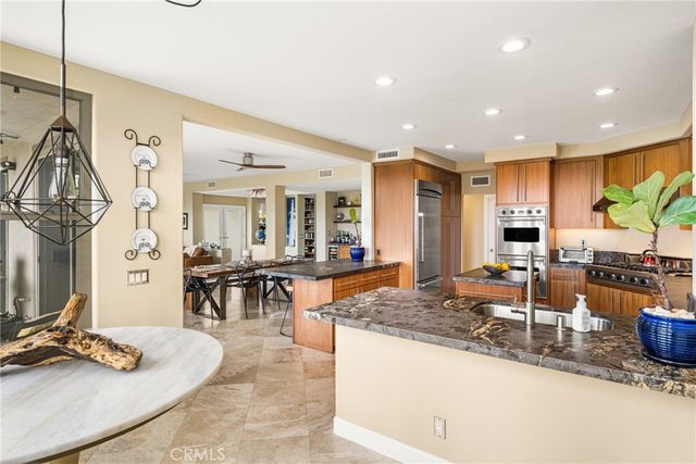 27 Seabrook 73, Newport Beach, CA 92660