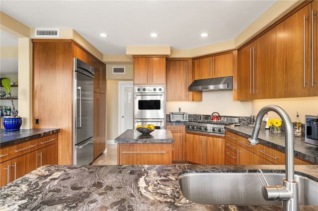 27 Seabrook 73, Newport Beach, CA 92660