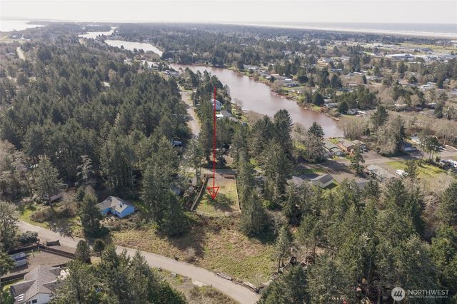 300 E Rain Street NE, Ocean Shores, WA 98569