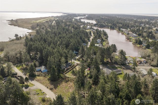 300 E Rain Street NE, Ocean Shores, WA 98569