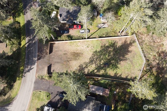 300 E Rain Street NE, Ocean Shores, WA 98569