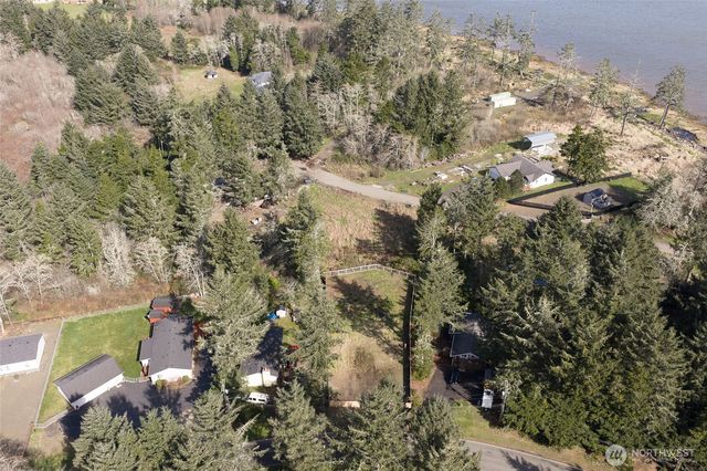 300 E Rain Street NE, Ocean Shores, WA 98569