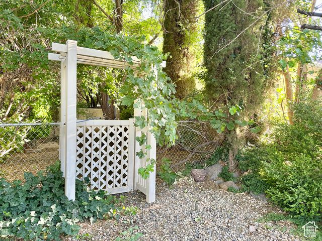 74 S 2170 W, Hurricane, UT 84737