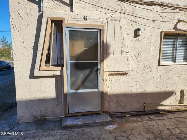 1111 N Cotton Street G, El Paso, TX 79902