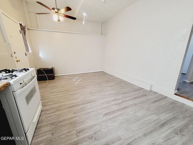 1111 N Cotton Street G, El Paso, TX 79902