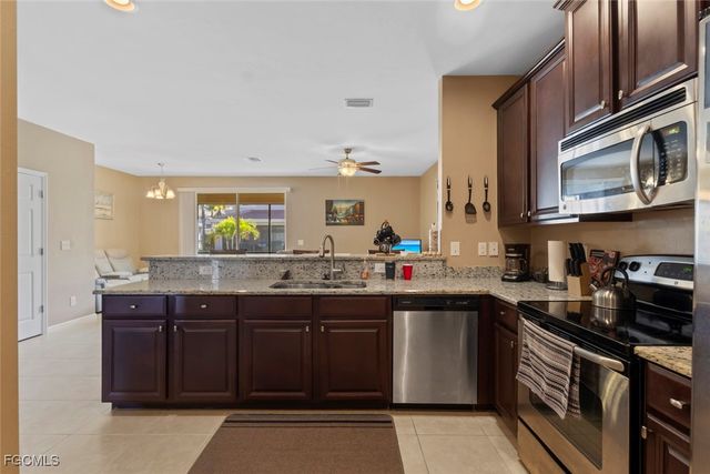 3806 Clearbrook LN, Fort Myers, FL 33966