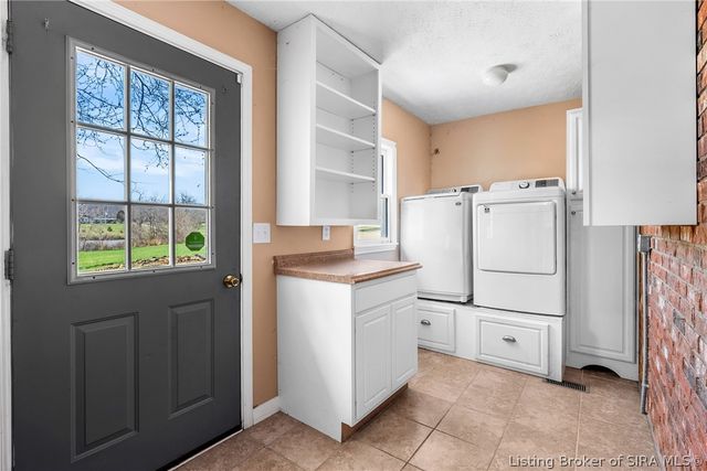 21605 Highway 31 N, Henryville, IN 47126