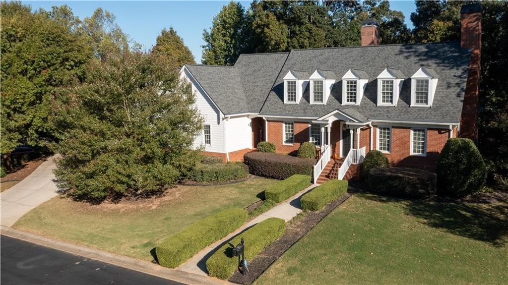 5580 Point West Drive, Oakwood, GA 30566