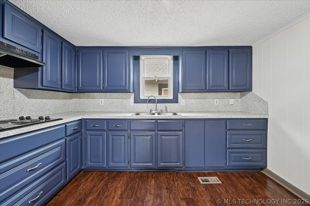 409 N McKinley Drive, Sand Springs, OK 74063