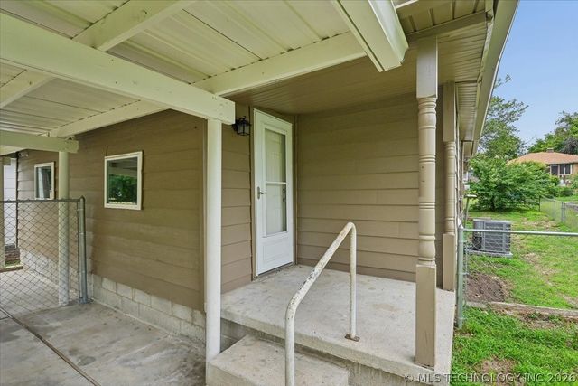 409 N McKinley Drive, Sand Springs, OK 74063