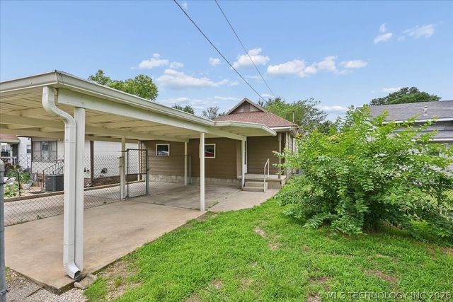 409 N McKinley Drive, Sand Springs, OK 74063