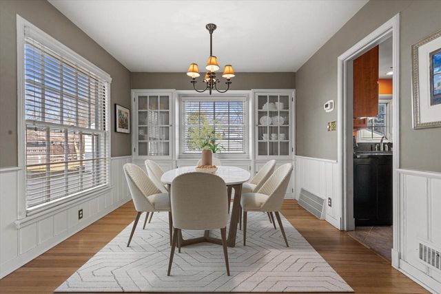 4776 N Hollywood AVENUE, Whitefish Bay, WI 53211