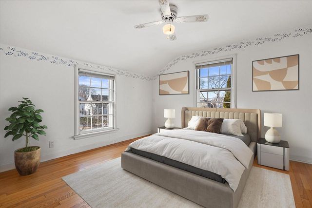 4776 N Hollywood AVENUE, Whitefish Bay, WI 53211