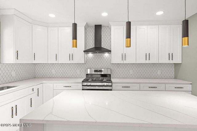 940 Grove Avenue, Old Bridge, NJ 08857