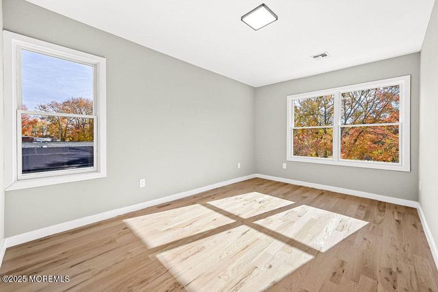 940 Grove Avenue, Old Bridge, NJ 08857