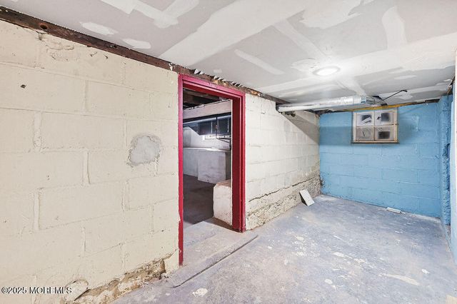 940 Grove Avenue, Old Bridge, NJ 08857