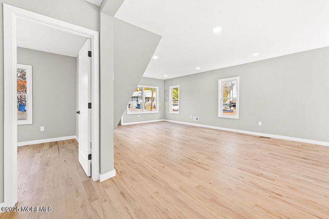 940 Grove Avenue, Old Bridge, NJ 08857