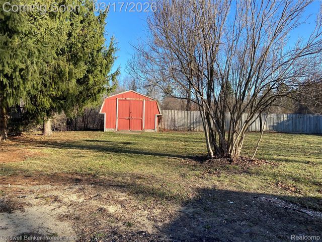 3886 Poit Drive, Elba Township, MI 48446