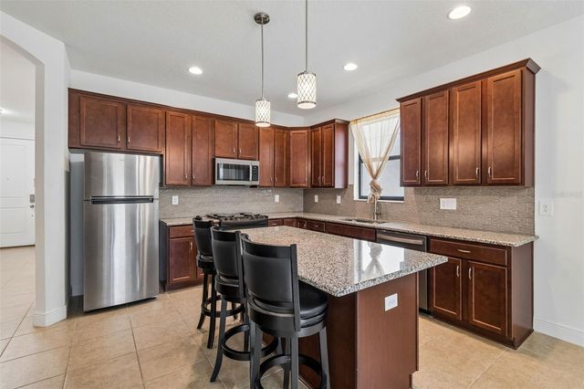 1214 FLORABLU DRIVE, Seffner, FL 33584