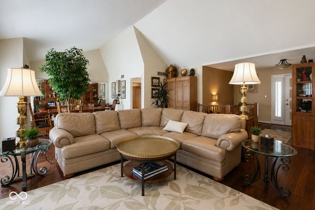 11841 W Grandview Drive, Columbus, IN 47201