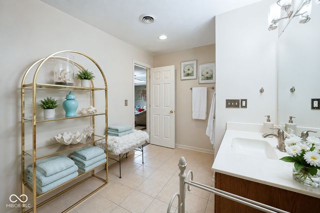 11841 W Grandview Drive, Columbus, IN 47201