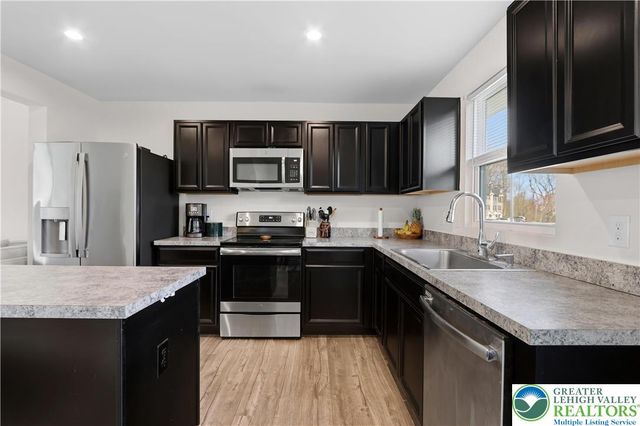 1929 Alex Road, Forks Twp, PA 18040