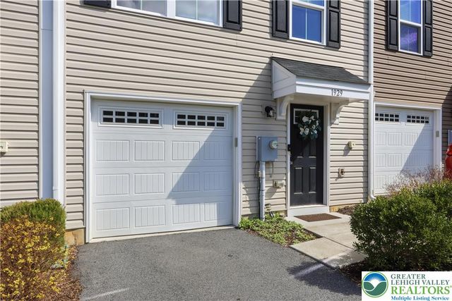 1929 Alex Road, Forks Twp, PA 18040