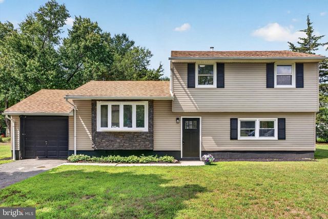 1921 MOUNTAIN DR, Millville, NJ 08332