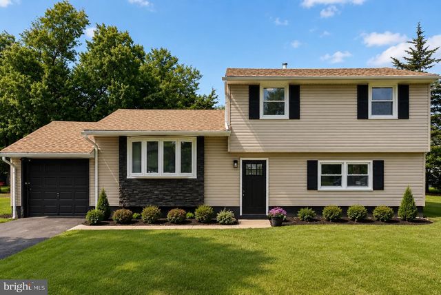 1921 MOUNTAIN DR, Millville, NJ 08332