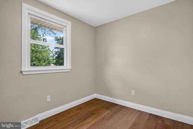 1921 MOUNTAIN DR, Millville, NJ 08332