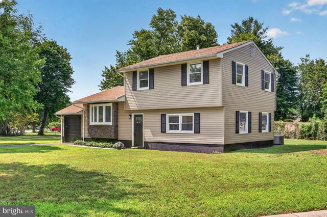 1921 MOUNTAIN DR, Millville, NJ 08332