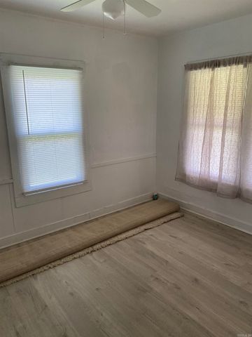 2210 Missouri Ave, Mena, AR 71953