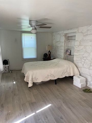 2210 Missouri Ave, Mena, AR 71953