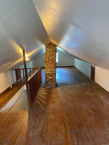 2210 Missouri Ave, Mena, AR 71953