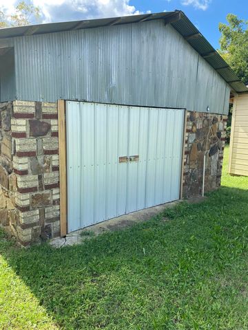 2210 Missouri Ave, Mena, AR 71953