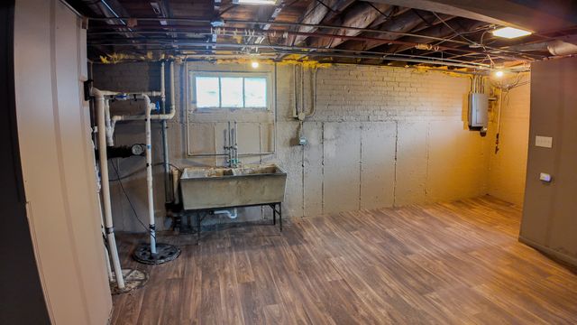 15501 Maryland Avenue, Dolton, IL 60419