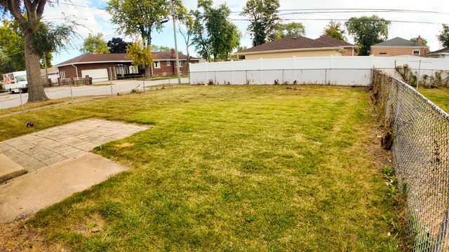 15501 Maryland Avenue, Dolton, IL 60419
