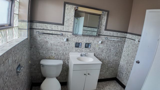 15501 Maryland Avenue, Dolton, IL 60419