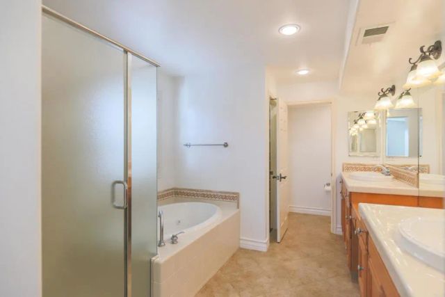 415 N Cedros, Solana Beach, CA 92075