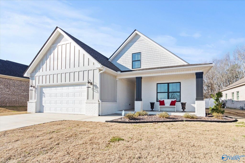 18113 Newby Chapel Road, Athens, AL 35613