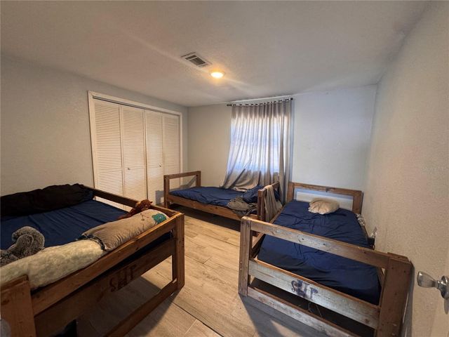 7647 SHANNON LANE, Zephyrhills, FL 33540